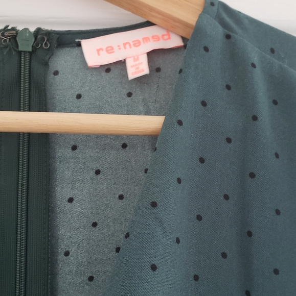 SOLD! Green dress Medium - Picture 3 of 5